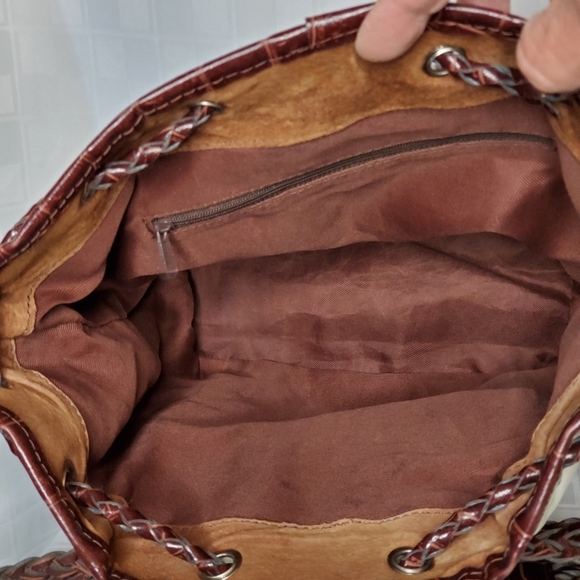 Large Bucket Purse - Picture 6 of 7